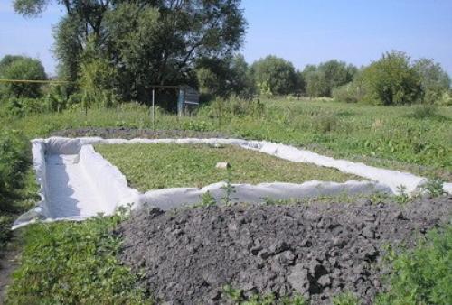 Материалы для строительства список. Каждый тип строительных материалов имеет узкое назначение. Его использование является строго регламентированным, поскольку при возведении сооружений требуется проведение точных расчетов. В противном случае строение может обрушиться, покрыться трещинами, перекоситься.