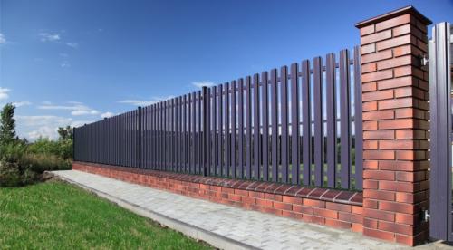 Забор своими руками дешево в частном доме. Как сделать забор — советы по выбору материала и особенности постройки популярных видов заборов (115 фото)