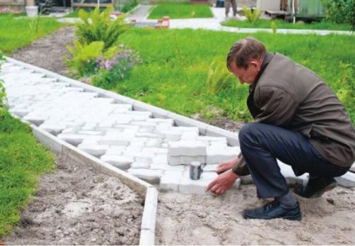 Укладка брусчатки технология на пескоцемент. Укладка тротуарной плитки: Важные нюансы