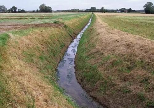 Труба для канавы для въезда на участок. Как сделать заезд через канаву на участок? ОТ простого (временного) ДО капитального