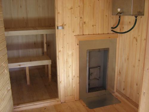 Баня с душем и туалетом на даче. 3 на 4