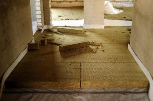 Утепление пола в квартире. Как утеплить пол в квартире: выбираем метод