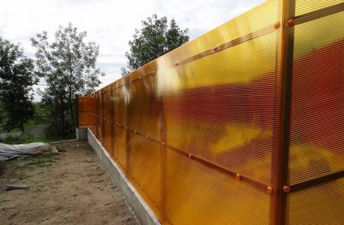 Варианты заборов для дачи из недорогих материалов. Что нам стоит забор построить 25 Варианты заборов для дачи из недорогих материалов. Что нам стоит забор построить 25