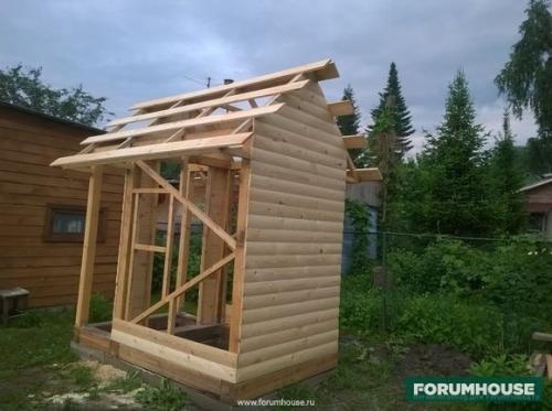 Дачный туалет класса «люкс»