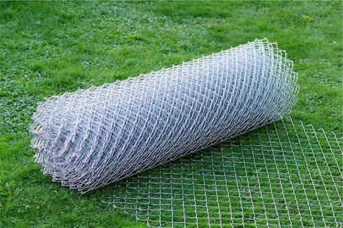 Сетка сварная для забора. Какая лучше сетка для забора – критерии выбора материала