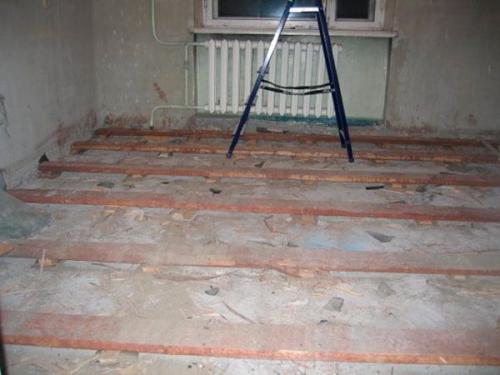 Старый деревянный пол в квартире. Диагностика: когда нужен ремонт?