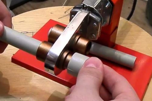 Инструмент для соединения пластиковых труб. Назначение и принцип действия