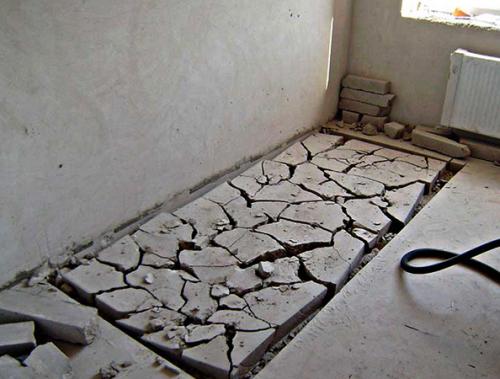 Разборка цементно-песчаной стяжки расценка. Во сколько обойдется демонтаж стяжки пола