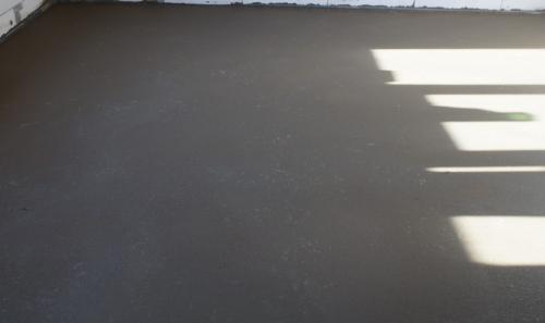 Уход за стяжкой пола после заливки. Уход за полусухой стяжкой пола после заливки