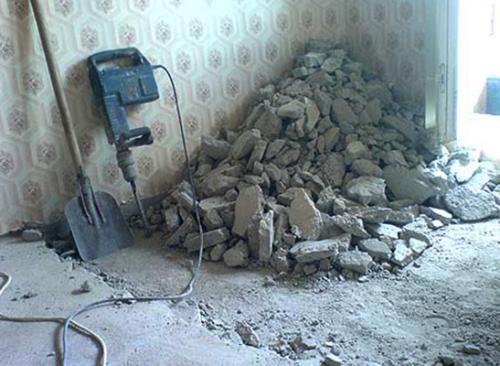 Разборка цементно-песчаной стяжки расценка. Во сколько обойдется демонтаж стяжки пола
