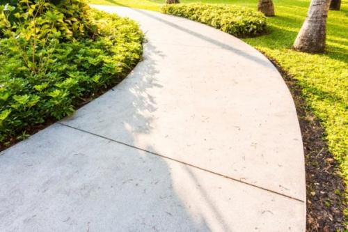 Как выбрать подходящий бетон для дорожки. Какой бетон для укладки дорожек лучше?