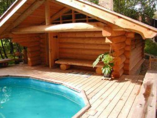 Баня-гостевой дом из бревна. Особенности деревянных построек