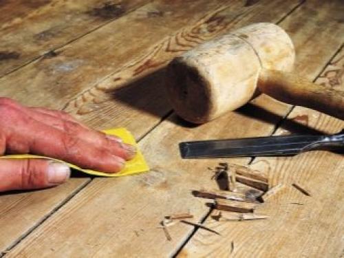 Как отремонтировать деревянные полы в квартире. Чем заделать щели? 02 Как отремонтировать деревянные полы в квартире. Чем заделать щели? 02