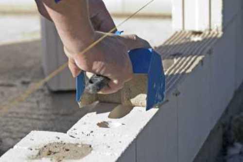 Проект небольшой бани из пеноблоков. Бани из пеноблока: подготовка и возведение основания. Кладка и устройство кровли. Отделка