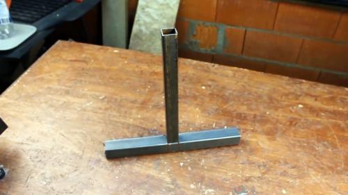 Как соединить профильную трубу между собой без сварки. Процесс соединения профильных труб