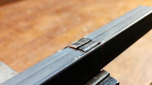 Как соединить профильную трубу между собой без сварки. Процесс соединения профильных труб