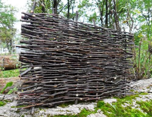 Декоративный забор на даче своими руками. Декоративные заборы для дачи – зонирование и украшение участка