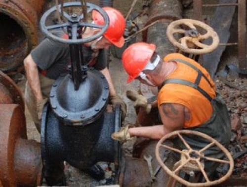 Устройство клиновой задвижки с выдвижным шпинделем. Какие виды задвижек бывают? 01