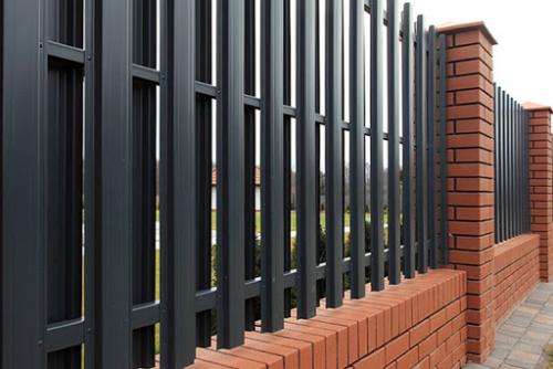 Виды металлического забора для ограждения территории. Обзор видов забора из железа: выбор материала. Металлический забор своими руками