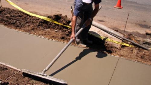 Как устранить трещины на бетонных садовых дорожках. Ремонт бетонных дорожек — способы и особенности проведения работ