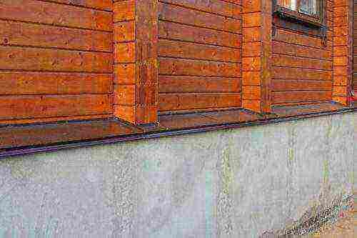 Как соединить два отлива между собой. Монтаж металлических отливов на цоколь своими руками