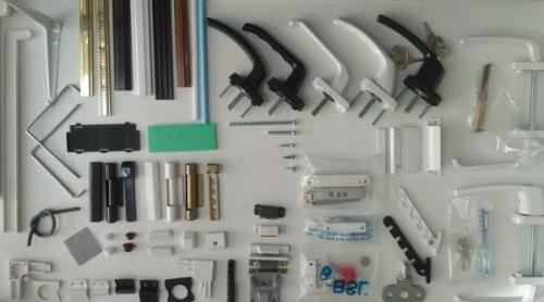 Как работает фурнитура на пластиковых дверях. Основные виды фурнитуры