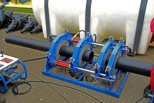 Труба ПНД, как соединить своими руками. Варианты сварки ПНД труб и этапы ручной работы