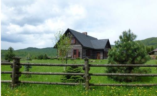Какой забор самый дешевый для дома. Металлические заборы 12