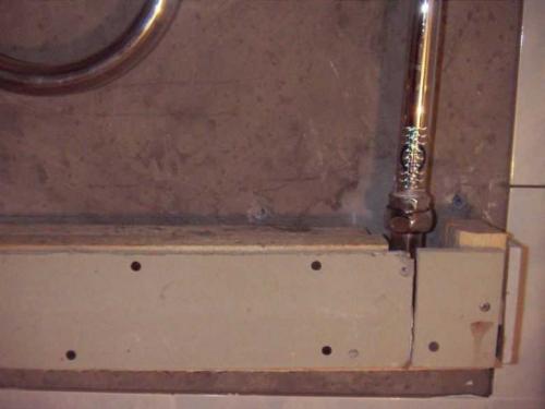 Чем закрыть нишу в ванной с трубами. Необходимые знания