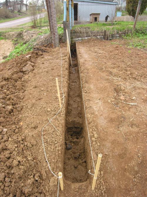 Строительный подход: как сделать забор на даче самостоятельно и экономно 01