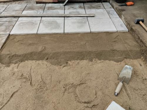 Толщина цпс под тротуарную плитку. Укладка тротуарной плитки