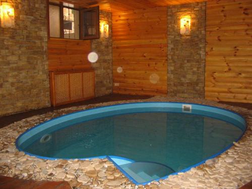 Как правильно ухаживать за бассейном в бане