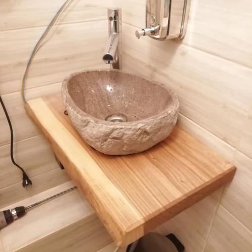 Отделка ванной комнаты в деревянном доме: основные принципы и рекомендации 06