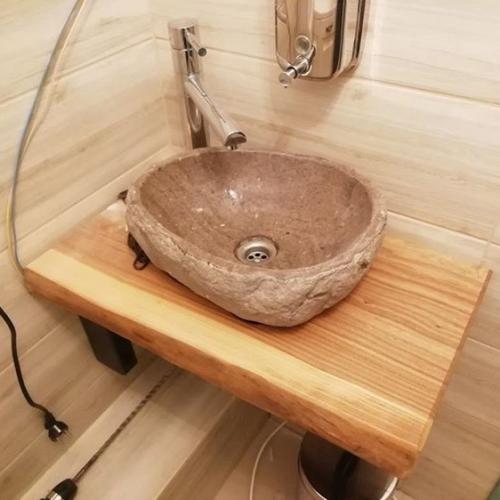 Отделка ванной комнаты в деревянном доме: основные принципы и рекомендации 05