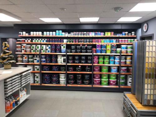 Чем застелить старый деревянный пол в квартире. Инструменты для покрытия пола в деревянном доме