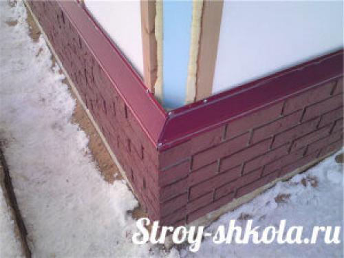 Отлив по цоколю. Отливы для цоколя своими руками – инструкция и видео