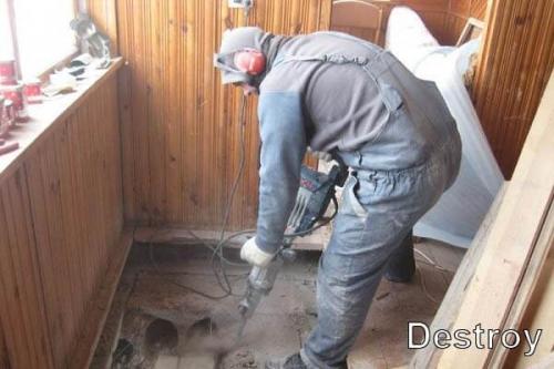 Какие правила безопасности следует соблюдать при демонтаже старого деревянного пола. Особенности демонтажа пола и его основания своими руками