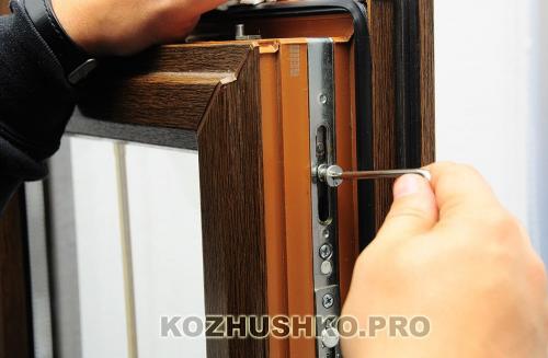 Можно ли заменить фурнитуру на пластиковых окнах на другую. Советы и рекомендации по замене фурнитуры на пластиковых окнах 08