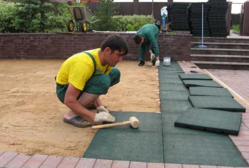 Плитка для дачи на землю. Плитка для дорожек на даче: разновидности плитки и материалов, варианты дизайна, пошаговая инструкция по укладке своими руками + фото красивых идей