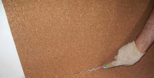 Как правильно стелить линолеум на деревянный пол.. Особенности деревянного пола 14