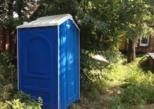 60 идей уличного туалета для дачного участка. Туалет для дачи — постройка своими руками и интеграция в ландшафтный дизайн (115 фото)