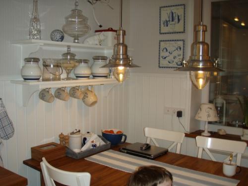 ПВХ панели для кухни. Дизайн кухни с пластиковыми панелями