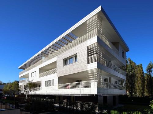 Как выбрать подходящий дизайн и цвет керамогранита для фасада здания. Технология изготовления и основные виды