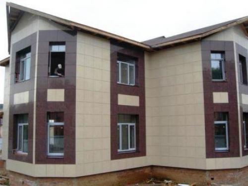 Какие факторы влияют на качество вентфасада из керамогранита. Облицовка фасадов керамогранитом: плюсы и минусы