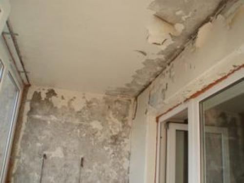 Как обнаружить и устранить протечки на балконе. Устранение протечки потолка