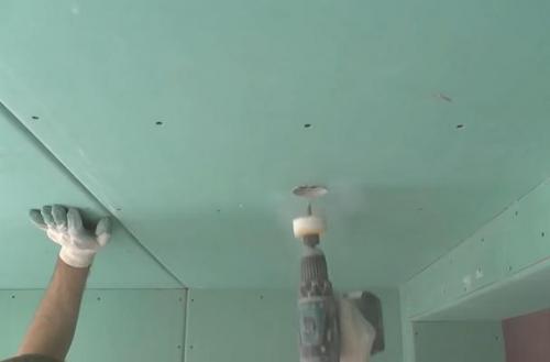 Чем лучше обшить балкон и лоджию внутри: советы и рекомендации 07