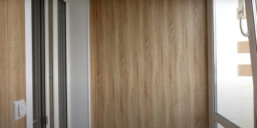 Какие материалы лучше всего подходят для внутренней отделки балкона. Чем отделать стены на балконе: 12 доступных материалов