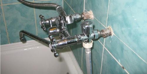 Как подключить смеситель с тремя входами. Как подключить воду к смесителю в ванной