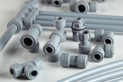 Как металлополимерные трубы сравниваются с ПВХ трубами по прочности и долговечности. Металлопластиковые трубы: особенности конструкции и монтажа