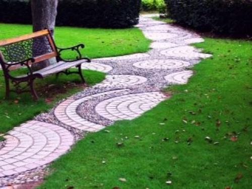 Как сделать тротуарную дорожку из плитки. Все, что нужно знать про укладку тротуарной плитки в саду 05 Как сделать тротуарную дорожку из плитки. Все, что нужно знать про укладку тротуарной плитки в саду 05